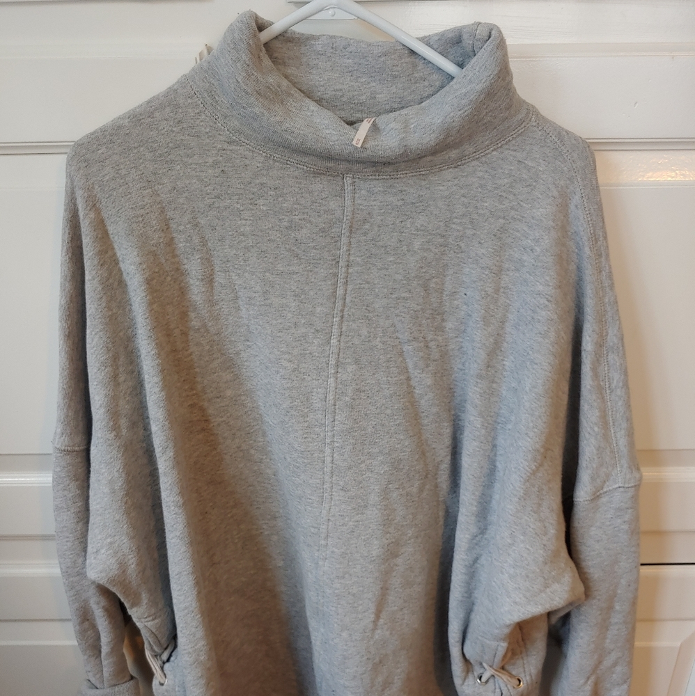 Mock neck free people sweatshirt